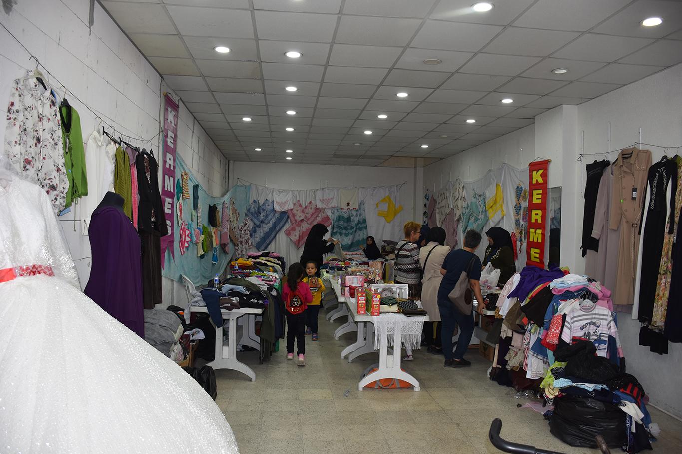 Öğrenciler yararına kermes düzenlendi